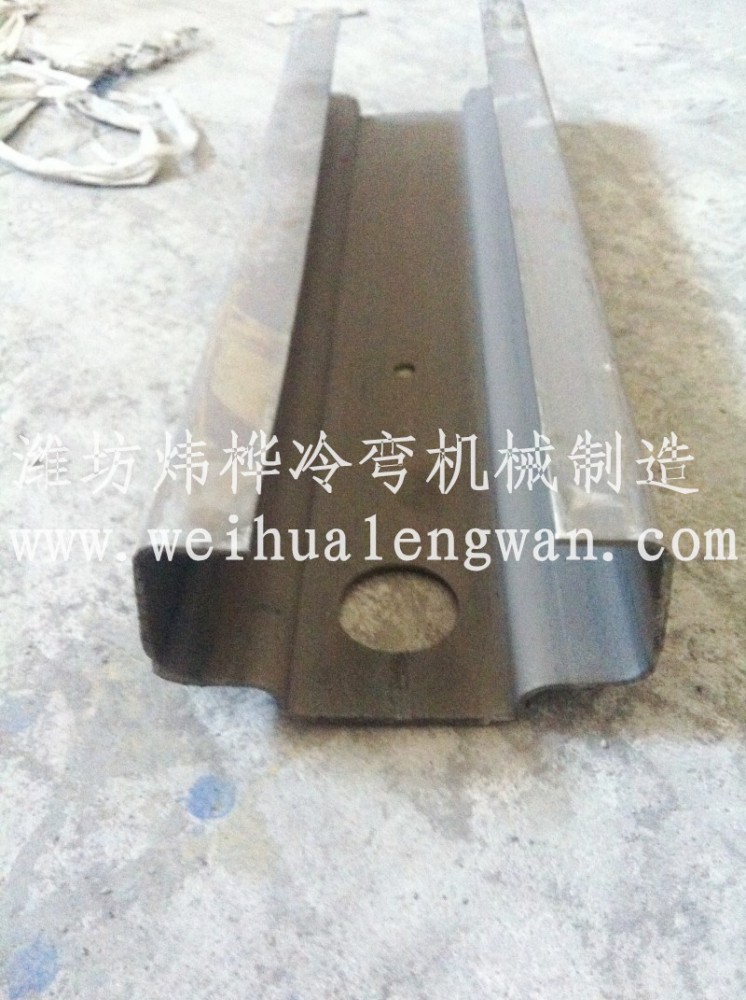 汽車(chē)防撞梁的作用